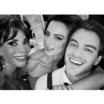 Beatriz Morayra Instagram - 14/10/23 #tb #tbt❤️ Sin Duda hay almas que se pertenecen y esos son P&R 🫶🏻🪐🫶🏻 Mi Chiquita Bb se nos casó con un Amor 🫶🏻 Bonito 🤩 ahora nuestro Ro @paulinagoto @rodrigosaval 👰🏼🤵🏼‍♂️🪄 Amamos ser parte de este HERMOSO momento 🪐 Saben cómo los 🫶🏻 Sigan construyendo de la mano ✍🏻 este Amor Bonito…! Por y para Siempre….! Y no podría Faltar cantar 🎤 #micorazonestuyo ♥️ este proyecto maravilloso que nos regaló una FAMILIA 🫶🏻michael