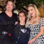 Beatriz Morayra Instagram - Mi Crío mio de mi, De mi propiedad @mikey.delvecchio ( broma ) ok no es broma jajaja si eres mío…! No se en que momento cerré los ojos por un instante y mi bebe, mi crío, mi pequeño Niño se convirtió en un hombrecito de 15 años 😩🤩 Me has dado incontables razones para estar orgullosa de ti, Pero mi mayor orgullo y regalo en la vida es que seas mi hijo. No me canso de darle Gracias a Dios 🙏🏻 y al Universo 🙌🏻 De haberme dado mi mayor alegría en mi vida que ser tú Mamá! Quiero que nunca nada ni nadie te haga dudar que eres capaz de lograr cualquier cosa que te propongas. Que Nunca perderás simplemente Ganarás o aprenderás. Amo y me llena de orgullo de saber que eres muy querido, que estas rodeado de amig@s, familia, personas que te aman y eso te lo has ganado tú 😍 Sabes que tu Papá y Yo siempre estaremos amándote y apoyándote en todos tus sueños que sin duda lograrás más allá de tus habilidades en el ⚽️ y en lo académico por ese corazón ♥️ y nobleza que te caracteriza! Me explota el corazón cada vez que me dicen el gran Niño que eres… Te Amo ♥️ Feliz Cumpleaños Mikey 🎂🥳 🎁 y te seguiré festejando cada día de mi vida ( SIEMPRE ) #loveyou #myson #mylife ♥️ ⚽️ 👊🏻