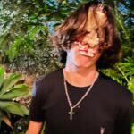 Beatriz Morayra Instagram - Mi Crío mio de mi, De mi propiedad @mikey.delvecchio ( broma ) ok no es broma jajaja si eres mío…! No se en que momento cerré los ojos por un instante y mi bebe, mi crío, mi pequeño Niño se convirtió en un hombrecito de 15 años 😩🤩 Me has dado incontables razones para estar orgullosa de ti, Pero mi mayor orgullo y regalo en la vida es que seas mi hijo. No me canso de darle Gracias a Dios 🙏🏻 y al Universo 🙌🏻 De haberme dado mi mayor alegría en mi vida que ser tú Mamá! Quiero que nunca nada ni nadie te haga dudar que eres capaz de lograr cualquier cosa que te propongas. Que Nunca perderás simplemente Ganarás o aprenderás. Amo y me llena de orgullo de saber que eres muy querido, que estas rodeado de amig@s, familia, personas que te aman y eso te lo has ganado tú 😍 Sabes que tu Papá y Yo siempre estaremos amándote y apoyándote en todos tus sueños que sin duda lograrás más allá de tus habilidades en el ⚽️ y en lo académico por ese corazón ♥️ y nobleza que te caracteriza! Me explota el corazón cada vez que me dicen el gran Niño que eres… Te Amo ♥️ Feliz Cumpleaños Mikey 🎂🥳 🎁 y te seguiré festejando cada día de mi vida ( SIEMPRE ) #loveyou #myson #mylife ♥️ ⚽️ 👊🏻
