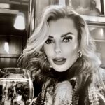 Beatriz Morayra Instagram - Siempre cree en ti mismo, porque si no lo haces, ¿Quien lo hará, cariño? Así que mantén la cabeza en alto, mantén la barbilla en alto y, lo más importante, sigue sonriendo, porque la vida es algo hermoso y hay mucho por qué SONREÍR 😃😉💃🏼💅🏻 #BeatrizMorayra ♥️
