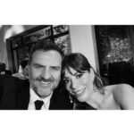 Beatriz Morayra Instagram - 14/10/23 #tb #tbt❤️ Sin Duda hay almas que se pertenecen y esos son P&R 🫶🏻🪐🫶🏻 Mi Chiquita Bb se nos casó con un Amor 🫶🏻 Bonito 🤩 ahora nuestro Ro @paulinagoto @rodrigosaval 👰🏼🤵🏼‍♂️🪄 Amamos ser parte de este HERMOSO momento 🪐 Saben cómo los 🫶🏻 Sigan construyendo de la mano ✍🏻 este Amor Bonito…! Por y para Siempre….! Y no podría Faltar cantar 🎤 #micorazonestuyo ♥️ este proyecto maravilloso que nos regaló una FAMILIA 🫶🏻michael