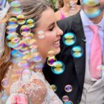 Beatriz Morayra Instagram - 14/10/23 #tb #tbt❤️ Sin Duda hay almas que se pertenecen y esos son P&R 🫶🏻🪐🫶🏻 Mi Chiquita Bb se nos casó con un Amor 🫶🏻 Bonito 🤩 ahora nuestro Ro @paulinagoto @rodrigosaval 👰🏼🤵🏼‍♂️🪄 Amamos ser parte de este HERMOSO momento 🪐 Saben cómo los 🫶🏻 Sigan construyendo de la mano ✍🏻 este Amor Bonito…! Por y para Siempre….! Y no podría Faltar cantar 🎤 #micorazonestuyo ♥️ este proyecto maravilloso que nos regaló una FAMILIA 🫶🏻michael