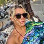 Beatriz Morayra Instagram - Cada quien a su ritmo a su estilo y a su felicidad 💅🏻🇪🇸💃🏼 #barcelona #barcelona🇪🇸 #beatrizmorayra 😉 cuál es tu 🎶 ritmo?