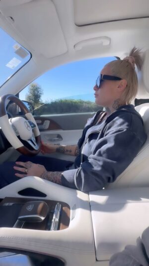 Bec Rawlings Instagram - Last stop ✈️ Launceston for the premiere of Fight To Live 💜 Hope to see you all there 😘 #fighttolive #launceston #tasmania