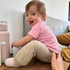Becca Scott Instagram - My universe 🥰😝🥹🐝💗💋