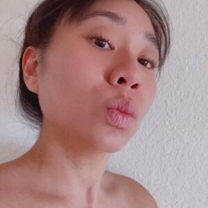 Becktoria Instagram - Bare & Simple: “Nothing sexy about those chapped lips”. 😂