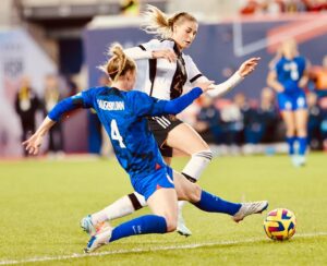 Becky Sauerbrunn Instagram - Do both.
.
.
.
.
Styled By: 
@melaniesw 
@theaustenteaparty 
@brocksquadd 
@adidasfootball