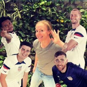 Becky Sauerbrunn Instagram - Let’s go boys! Have you ever wanted to take a photo with your favorite players from the @USMNT? Now you can thanks to @ATT! Go to pwtp.att.com/usmnt and join in on a team photo image001.png #ATTAthlete