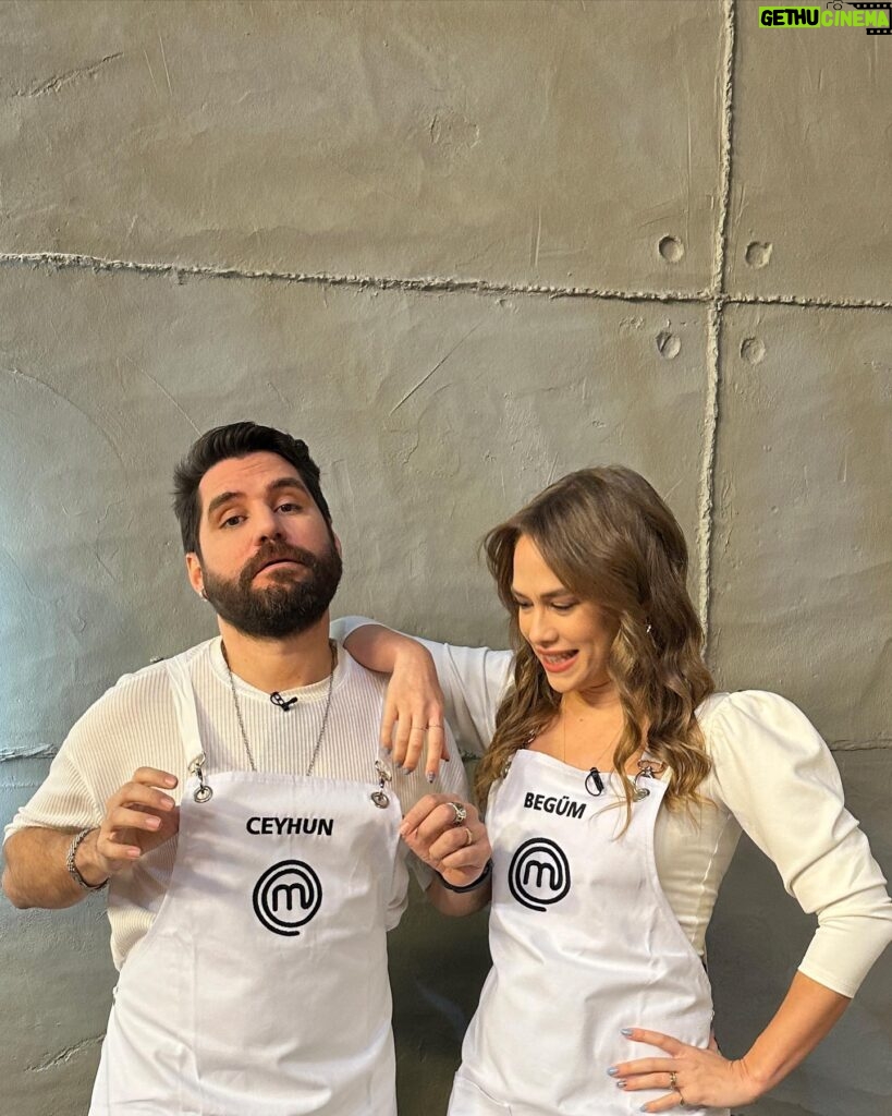 Begüm Öner Instagram - Ama çok eğlenmedik mi🤘🏻✌🏻 #mastercheftürkiye #tv8