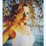 Belçim Bilgin Instagram - @ali_kalyoncu ‘nun gözünden 😉 @magnetquarterly love you! #gantxmq 🌻