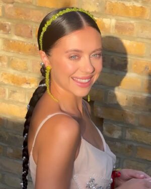 Bel Powley Instagram - ✨ Vogue World last night ✨the very best! So much fun! Thank you @voguemagazine @britishvogue @edward_enninful and Anna - what an incredible night supporting theatre in London 🇬🇧 🩷 honoured to be wearing one of my favs @simonerocha_ 🩷 Simone I love you! 🩷 thank you SO MUCH @chercoulter @alipirzadeh @alexreadermakeup I felt like a trillion bucks!!!!!! 🩷