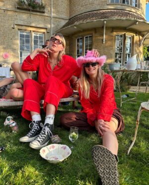 Bel Powley Instagram - 🩷❤️ HEN PARTY ❤️🩷 the most glorious and hilarious weekend 💕 only my mad friends could have this much fun 💕 I love you all SO MUCH 💕 thank you to my bestest ever friend @lolaboothby and @honorpowley @alicefelgate @kittywordsworth for organising it 💕 I’m brimming with joy 💕