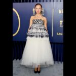 Bel Powley Instagram - 🖤 @sagawards nominee !!! 🖤 wearing Chanel Haute Couture 🖤 one of my favourite looks ever 🖤 thank you so much @chanelofficial @chercoulter @celiaburtonmakeup @marcusrfrancis 🖤 Congratulations to all the fabulous winners! What fun!!!!!! 🥀