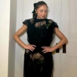 Bel Powley Instagram - 🥀 Rose is a rose is a rose is a rose 🥀 Thank you for having me @simonerocha_ congratulations on a beautiful collection @simonemingming 👏🏼❤️👏🏼 @chercoulter @alipirzadeh @alexreadermakeup you all the best!!!!! 🥀