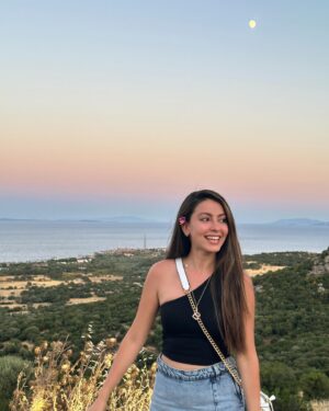 Belemir Temizsoy Instagram - Bi yaz bitmesin birde sondaki gülüşümüz hiç eksilmesin 🌞