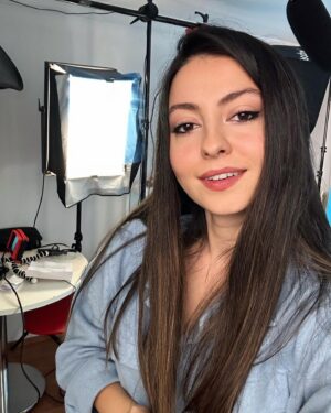 Belemir Temizsoy Instagram - Işık iyi olunca affetmem biliyosun 😬