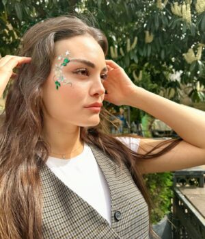 Belgin Şimşek Instagram - Yaz geldiiii 🫠🧚🏻‍♂️🐣