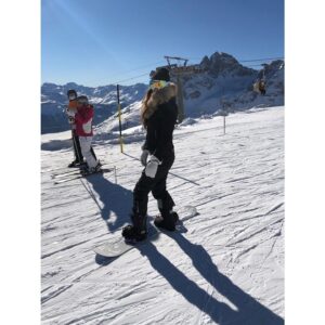 Bella Dayne Instagram - one of my favorite activities 💕 and a refreshing -16°C ☺️ #❄️ #🇨🇭