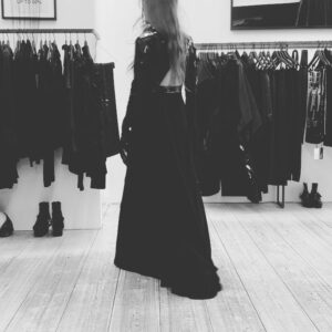 Bella Dayne Instagram - Thank you @estherperbandt so much 🖤 for dressing me in this beautiful stunning gown for @cinemaforpeace ❤️🙏🏻