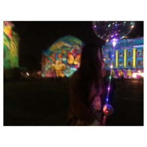 Bella Dayne Instagram - Received a balloon 🎈