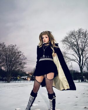 Bella Higginbotham Instagram - misa amane closet-cosplay :)

first time posting any cosplays on this account i hope you like it ‼️
•
•
•
•
•
•
#cosplay #closetcosplay #deathnote #misaamane #misa #apple