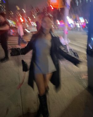 Bella Shepard Instagram - last little nibble of new york i promise !