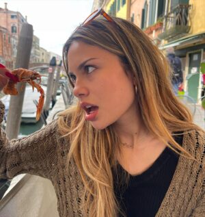 Bella Shepard Instagram - skrimp !!! ♡︎ ♡︎ ♡︎ 🇮🇹🇮🇹💫💫💫💫💫