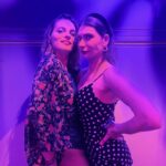 Benedita Pereira Instagram - Yesterday was Leg Day. E o já habitual festão do ano do Nelito, da Raquel e do João. They nailed it, again! 🥳❤️😍 🎵💃🏻👯