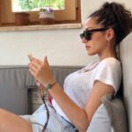 Bengi İdil Uras Instagram - 🤏🏻 🤚🏻. (mola emojisi)