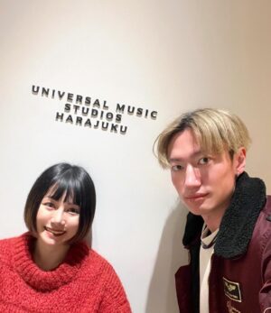 Beni Ninagawa Instagram - 本日は今年の露出用の新衣装のフィッティングでした。
ゆかちゃんいつもあざァっす。
なるべく今年はバンド含め個人の活動感をお伝えして行けるよう配信や、動画、インスタで逐一ご報告して行こうと思っている所存です(ง •̀_•́)ง
今日は山葵さんと会ったので一緒に。