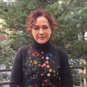 Bennu Yıldırımlar Instagram - Koruncuk Vakfı tam 40 yıldır bizlerle beraber. Korunmaya muhtaç çocuklarımız için...Yeter ki çocuklarımız çocukluklarını yaşasınlar diye...Geleceğimiz için... Onlara destek olmak istemez misiniz? Ben varım...Sen de var mısın? @koruncuk #bendevarım