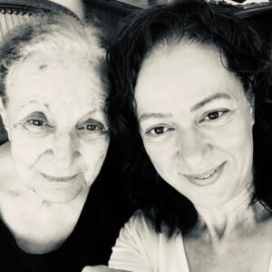Bennu Yıldırımlar Instagram - 💜💜💜 @gokceeyuboglu ve 💜💜💜@ozzgeozder #istanbulsözleşmesi #womanempowerment #challangeaccepted #humansupportinglife #kadınlarkadınlarıdestekliyor #istanbulsözleşmesiyaşatır #rezzankaradeniz