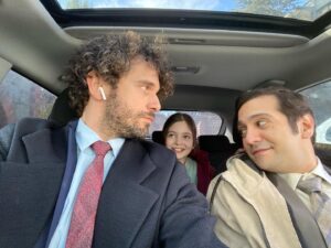 Beren Gençalp Instagram - Yiğit ve Anıl abimle🥰🥰🥰 

Evlilik Hakkında Herşey bu akşam yeni bölümüyle Fox TV de🎬 Hepinizi ekran başına bekliyoruz♥️
@yigitkirazci @celikanil @evlilikhkhersey @foxturkiye @mfyapimtv #berengençalp #yiğitkirazcı #anılçelik #evlilikhakkındaherşey #foxtvturkiye #gökçebahadır #mfyapım