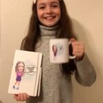 Beren Gençalp Instagram - Hediyeleriniz için hepinize çok teşekkür ederim. İyi ki varsınız. Beni çok mutlu ettiniz. Sizi çok seviyorum ❤️❤️😍😍❤️❤️🥰🥰 @berengencalpfc @ebrarberen.fp @neslimiyy.fpc @beren_gencalpfp @mybefc