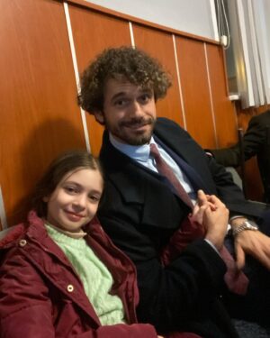 Beren Gençalp Instagram - ECE……..
Ben ECE karakterini çok severek oynadım.Yine çok şey öğrendim ve birçok anı biriktirdim🥰Başta yapım şirketimiz @mfyapimtv ‘ye, canım yönetmenim VOLKAN KESKİN hocama,çok değerli oyuncu büyüklerime,tüm set ekibindeki ablalarım ve abilerime, bizi severek izleyen herkese, oyuncu koçlarım ve pedagoguma çok ama çok teşekkür ederim🥰♥️🥰 Sizleri çok seviyorum♥️♥️♥️ 

@evlilikhkhersey @mfyapimtv @foxturkiye @izmirguzeliajans @istanbulcocukajansi