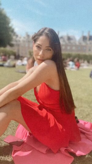 Berna Üçkaleler Instagram - Yine mükemmel bir hava ve havaya yakışan bir piknik 🧺🌺🕊🍾🥂🧀