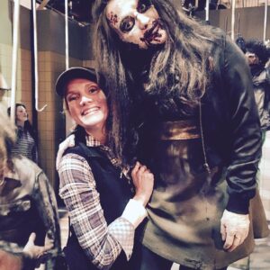 Beth Littleford Instagram - With @katdenningsss (undead & hanging from a meat hook.  Still hot, though!) Love these @2BrokeGirls!  Watch tonight at 9 p.m.  @CBS #2BrokeGirls