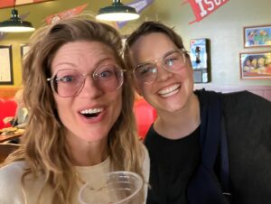 Betsy Sodaro Instagram - Here's some stuff with some friends!