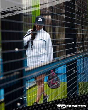 Betsy Camino Instagram - Full equipada junto a TD @betsycamino 💪

Encuentra el vestuario que necesitas para Tenis y Padel en www.TDeportes.com