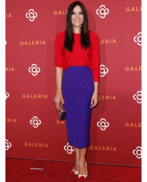 Bettina Zimmermann Instagram - Was für ein toller Abend in einem wunderschönen, einladenden Haus …..Gratulation liebe @galeria.karstadt.kaufhof zu dieser großartigen Weltstadtfiliale in Frankfurt. Es vereint Modernität, Wertigkeit und Geschmack. Ihr habt wirklich an alles gedacht, was das Einkaufen in der heutigen Zeit zu einem Erlebnis werden lässt. Und der Ausblick auf Eurer Air étage ist einmalig! #galeria #willkommengaleria #frankfurt #weltstadtfiliale #werbung//Anzeige Outfit ( Bus auf Schuhe und Tasche ) geshoppt in der Galeria :-)