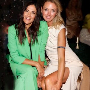 Bettina Zimmermann Instagram - The show was magic💫 50 Years MarcCain….Congratulation ✨….und immer wieder schön Dich zu sehen,liebe Lilly…. Wir können auch bald ein Jubiläum feiern- wir kennen uns jetzt fast 25 Jahre🥰….. P.S.: Auf den letzten zwei Bildern seht Ihr den Herrn Schlotterer. Er hat vor wenigen Tagen verkündet, dass er sich aus dem Gescgaäft zurückziehen wird. Seine Firma MarcCain wird er aber nicht verkaufen und auch nicht vererben sondern er schenkt sie seinen gesamten Mitarbeitern. Jeder, der bei MarcCain arbeitet ist dann Teilhaber. Was für eine großzügige, menschliche Geste. Denn die Mitarbeiter haben die Marke genauso mit aufgebaut. Und somit werden die Werte und die Philosophie der Marke weiterleben- Ich finde das unglaublich wundervoll! Herr Schlotterer Sie sind großartig! @MarcCain #MarcCainGirls #MarcCain #summernightsdream #50YearsMarcCain @lillywittgenstein @denise_schindler @karolinakurkova