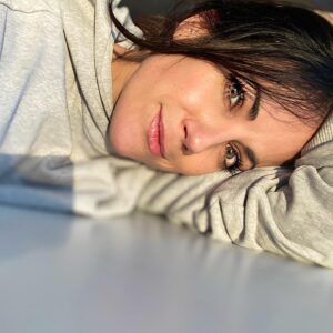 Bettina Zimmermann Instagram - … nur noch 3x schlafen….. Wer von Euch hat kurz vor Weihnachten auch immer noch dieses Kribbeln im Bauch? Oder seid Ihr völlig cool? #stayachild #christmas
