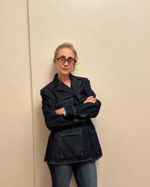 Betty Gofman Instagram - Eu by Lelê. 
Sem filtro, sem make, sem preenchimentos.  Tudo de verdade. Gosto assim.