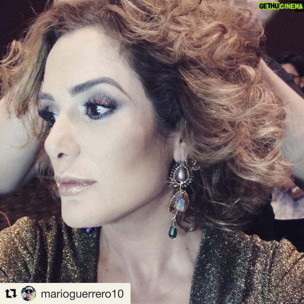 Betty Monroe Instagram - Gracias @btorivas por mi maquillaje y peinado!!!! Joyería @zevach.joyeriadeautor