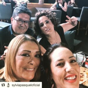 Betty Monroe Instagram - Noche de #Música #Talento @sylviapasqueloficial @stephaniesalasoficial @marioguerrero10
