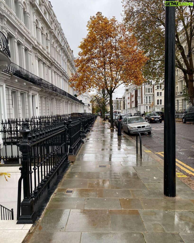 Beyza Şekerci Instagram - London çıkartması👋🏻
