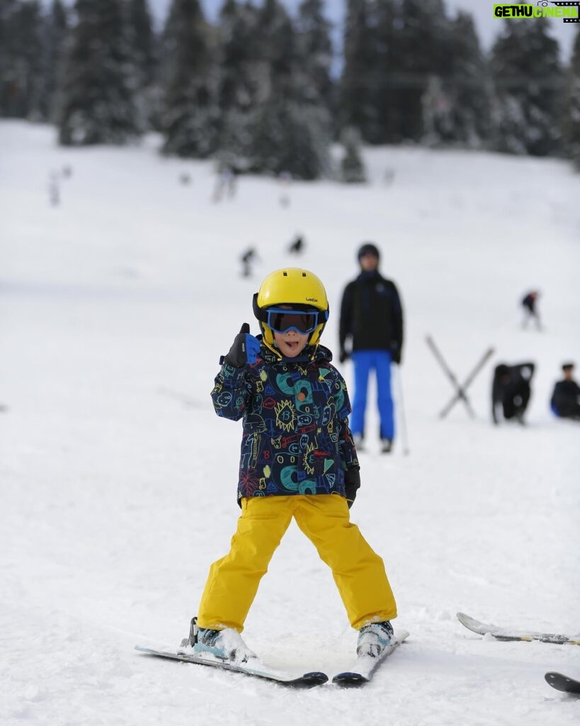 Beyza Şekerci Instagram - 48 saatlik kar maceramızın özeti❄️☃️⛷️ Kar bize gelmiyorsa biz kara gideriz😉