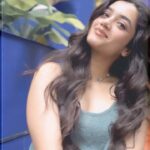 Bhagyashri Borse Instagram - Babumoshai! Zindagi badi honi chahiye.. lambi nahin! Let’s make a promise? To enjoy the journey rather than the destination, To create a safe space where we can be completely ourselves, To be spreaders of happiness, kindness & love..