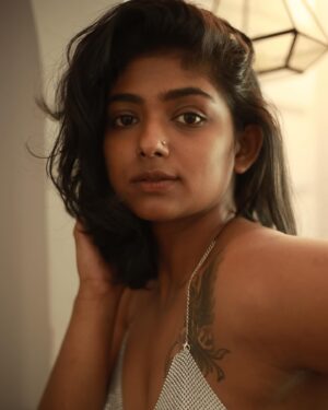 Bhoomi Shetty Instagram - Fierce attitude shown⭐️
.
🧿
.
.
.
.
.
.
.
.
.
.
.
.
#alittlebrowngirl #bhoomishetty #actress #biker #bold #boldandbeautiful #photoshoot #intense #instagram #photooftheday #glam #glitter #explore