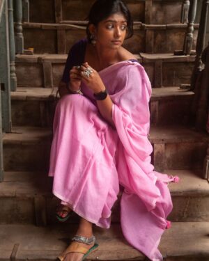 Bhoomi Shetty Instagram - The stars nodded,
The ocean agreed,
The flowers chorused,
"Bloom now---bloom free".
-------rise again. 
.
.
.
📸 @balajimanoharphotography 
.
.
.
.
.
.
.
.
.
.
#alittlebrowngirl #bhoomishetty #actress #biker #saree #photooftheday #photowalk #grateful #traditional #girlnextdoor #digitalart #flowers #viral